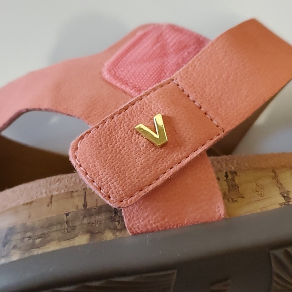 NWT Vionic Colleen Leather Sandal, size 9.5 - Picture 6 of 11